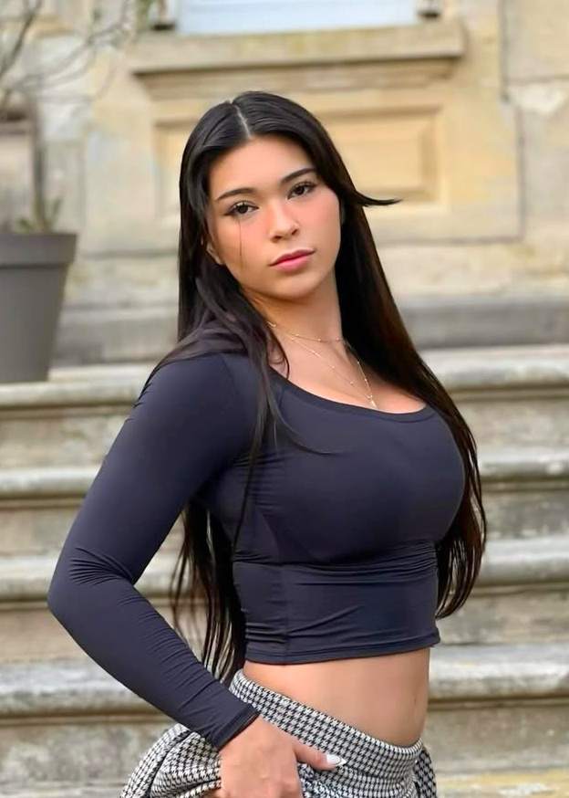 Aishah Sofey Age Bio Career StarsVeins Aishah Sofey Age Bio Career StarsVeins