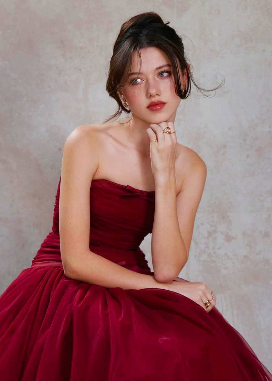 Violet McGraw