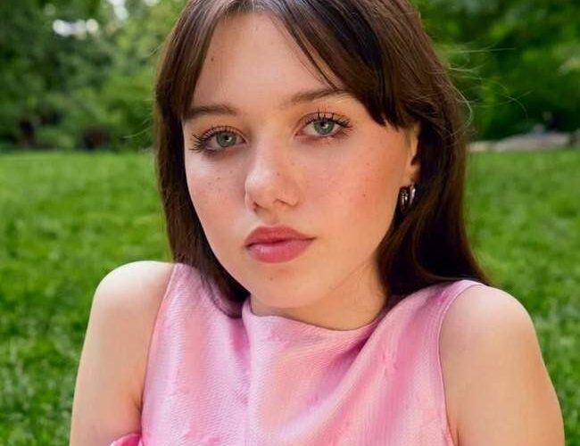 Violet McGraw