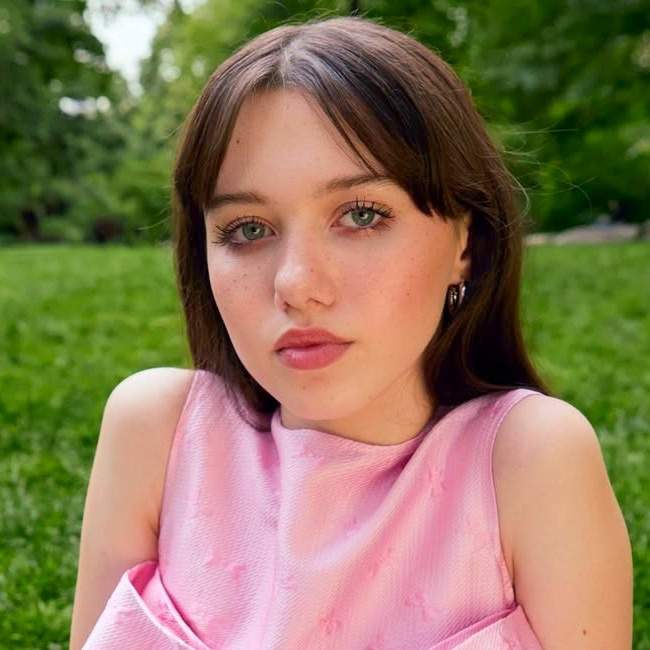 Violet McGraw